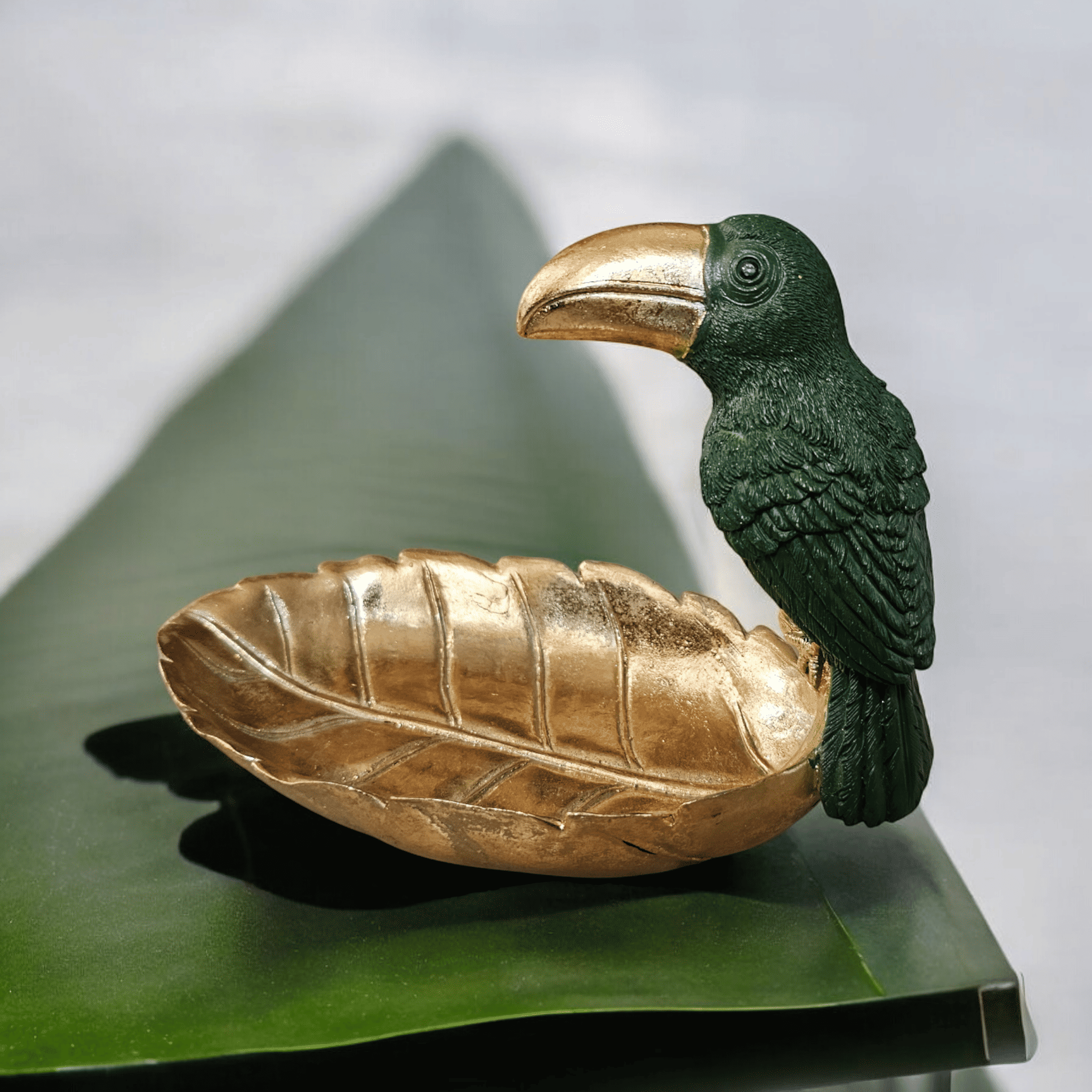 Tropical Parrot with Leaf Tray Showpiece
